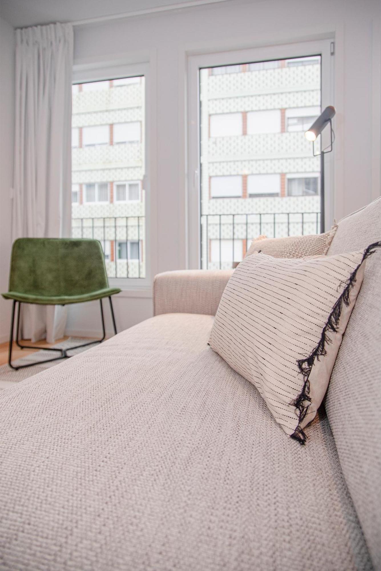 Liiiving In - Modern & Glam M * Oporto